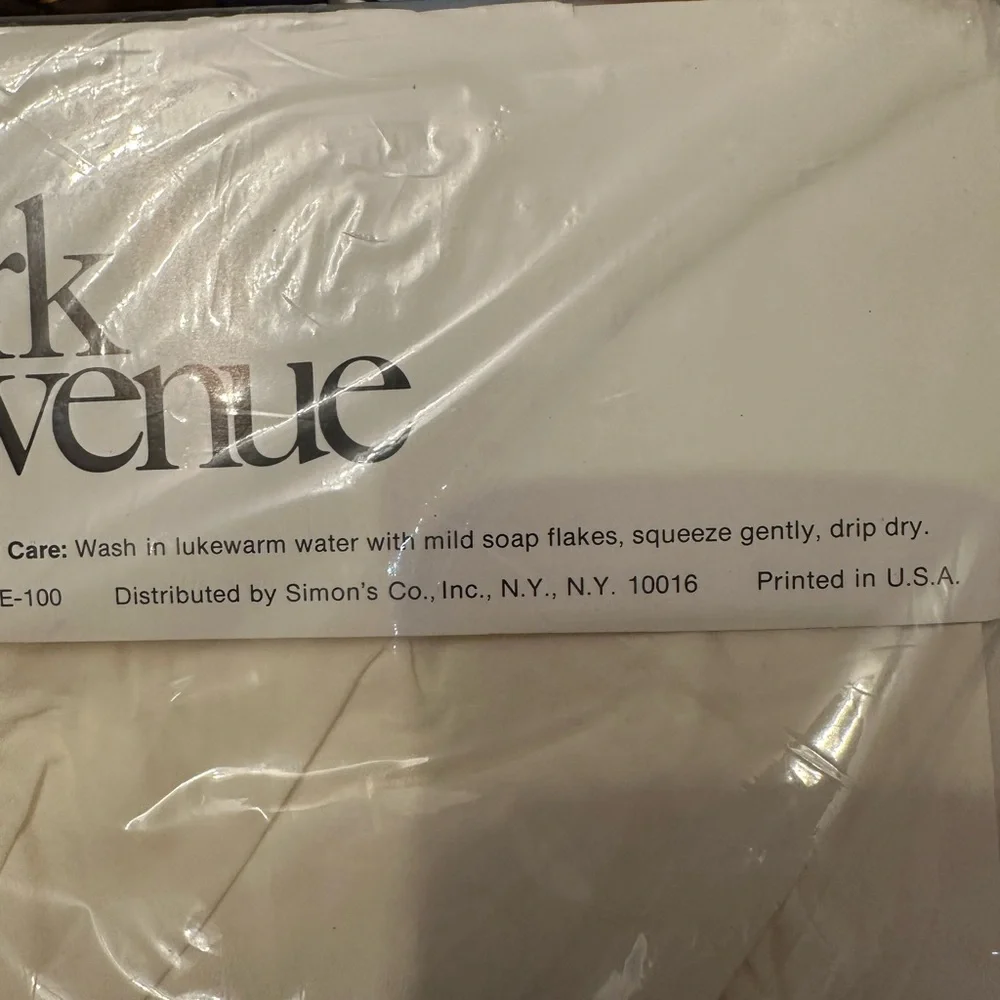 NWT Vintage 70’s/80’s Park Avenue White Stirrup Style Hosiery Size Medium